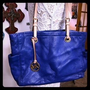 Royal blue Michael Kors purse 🦋